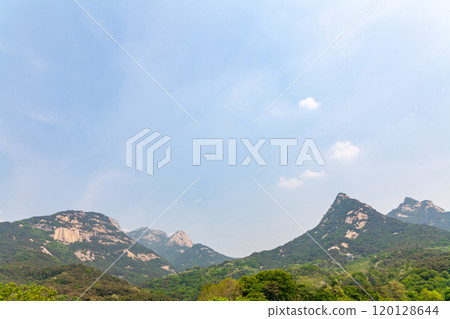 View of Bukhansan Mountain in Seoul, South Korea View of Bukhansan Mountain in Seoul, South Korea 120128644