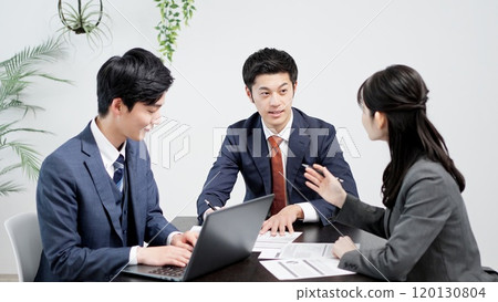 開會的商務人士 120130804