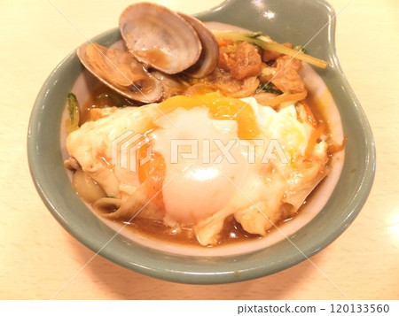 Clam miso simmered udon 120133560