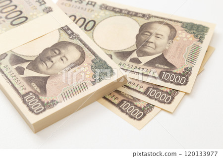 白底 1,030,000 日元 120133977