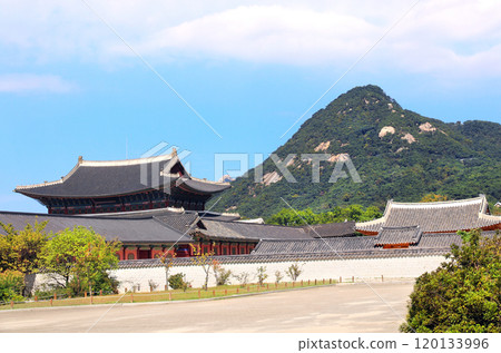 Ancient pavilions of Gyeongbokgung Palace, Seoul, South Korea. Beautiful landscape with Gyeongbokgung Palace complex and Inwangsan Mountain,  Seoul, Republic of Korea 120133996