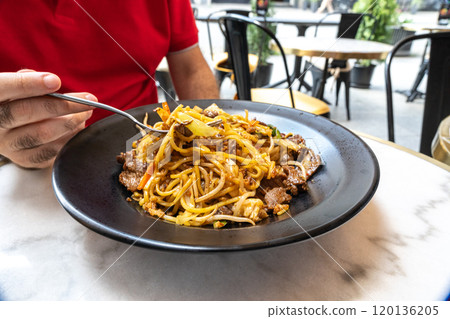 Udon Street Food, Chinese Fried Noodles, Beef Spaghetti with Vegetables, Asian Pasta, Korean Udon 120136205