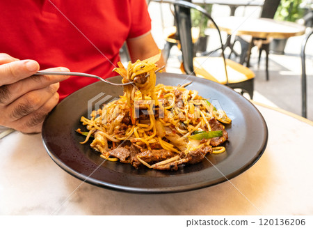 Udon Street Food, Chinese Fried Noodles, Beef Spaghetti with Vegetables, Asian Pasta, Korean Udon 120136206