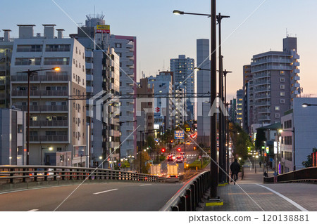 山手街的黃昏 120138881