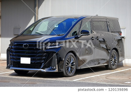 black minivan 120139896