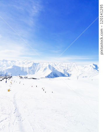 Winter day in the mountains 120141295