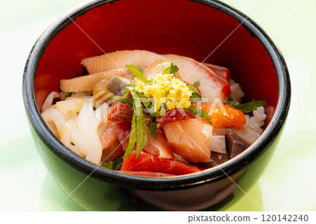 自己在家做的海鮮蓋飯 120142240