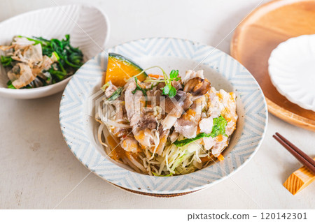 蘿蔔絲蒸菜豬肉 120142301