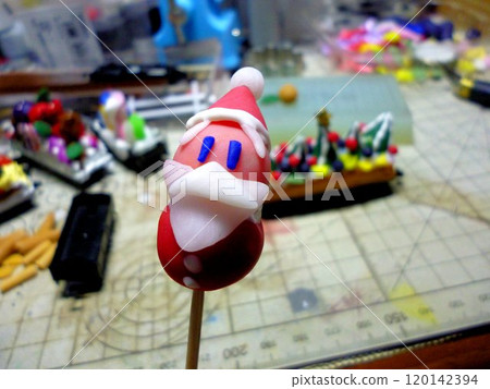 Santa Claus dolls being made 120142394