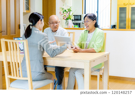 Salesman Senior Woman Salesman Senior Woman 120148257