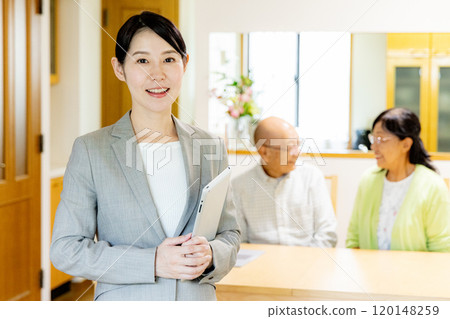 Young female salesperson 120148259
