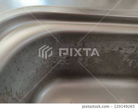 廚房水槽水槽上有水漬 廚房水槽水槽上有水漬 120149265