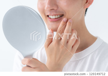Men: Periodontal disease prevention Men: Periodontal disease prevention 120149712