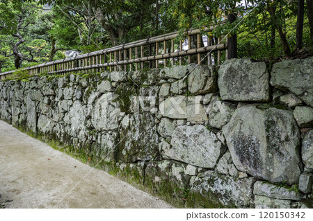 Sakamoto: Stone wall made with Anato-shu-zukuri lining, Otsu City, Shiga Prefecture 120150342