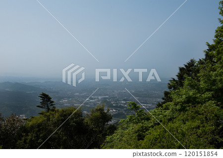 A view from the main hiking trail of Mount Homan, where the inner sanctuary of Homangu Kamado Shrine is located in Dazaifu City, Fukuoka Prefecture A view from the main hiking trail of Mount Homan, where the inner sanctuary of Homangu Kamado Shrine is located in Dazaifu City, Fukuoka Prefecture 120151854