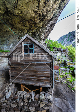 The Helleren houses in Jossingfjord, Norway 120156009