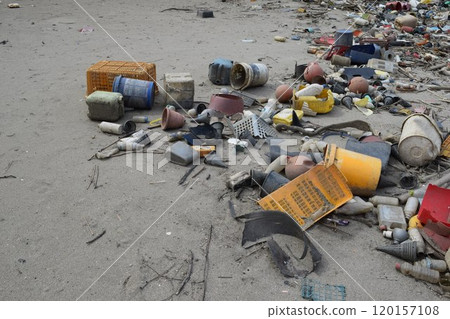 Coastal wreckage Environmental problems Garbage problems 120157108