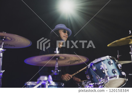 Band Live 120158384
