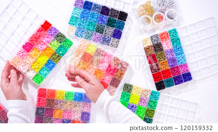 Beads, Hands, top view 120159332