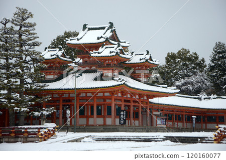 雪平安神宮白虎塔京都市左京區 120160077