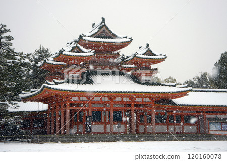 雪平安神宮白虎塔京都市左京區 120160078