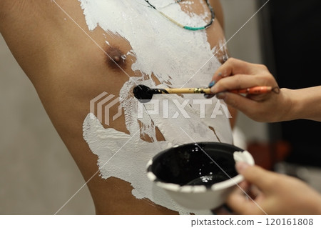 Man in body paint 120161808