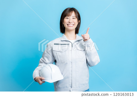 工作服的女職員 120163013