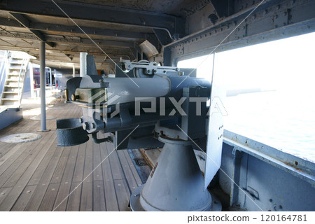 Mikasa Memorial Ship 8cm gun (starboard deck) 120164781
