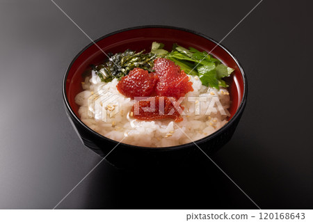 Dashi-chazuke with coho salmon roe (ginko) 120168643