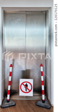 Blocked elevator doors 120170125