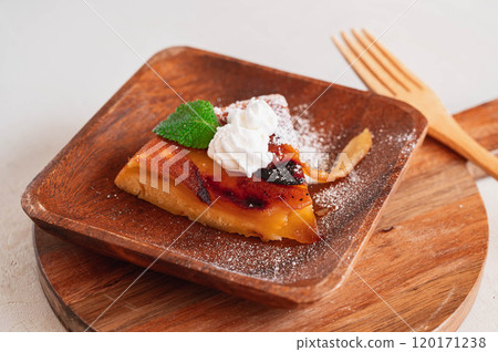 Homemade apple cake with cream 120171238