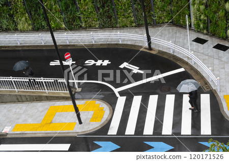 Scenery of Shibuya on a rainy day Scenery of Shibuya on a rainy day 120171526