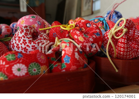 The knotted ball at Dogo Enmanji Temple 120174001