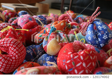 The knotted ball at Dogo Enmanji Temple 120174002