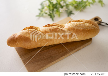 delicious french bread 120175305