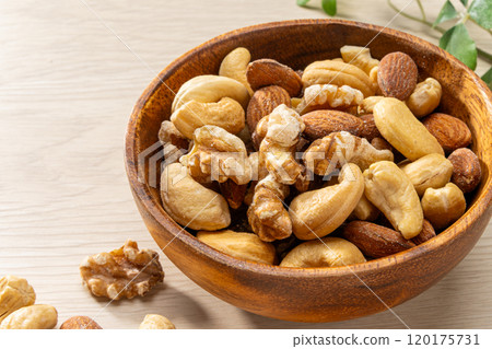 Mixed nuts 120175731