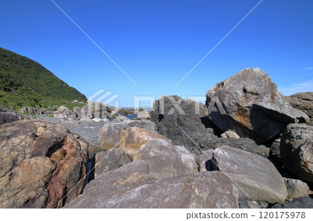 Cape Muroto: View of the coast in autumn (Kochi Prefecture, Shikoku) Cape Muroto: View of the coast in autumn (Kochi Prefecture, Shikoku) 120175978