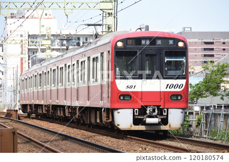 Keikyu 1000 series 1800 series local train bound for Uraga 120180574