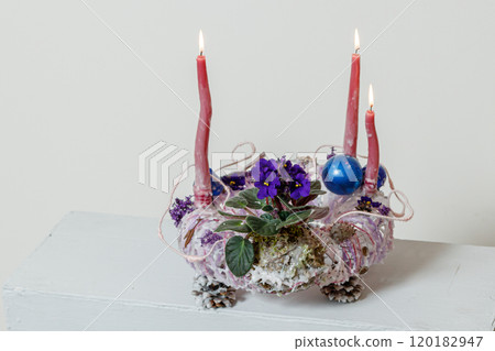 Christmas composition of fresh flowers 120182947