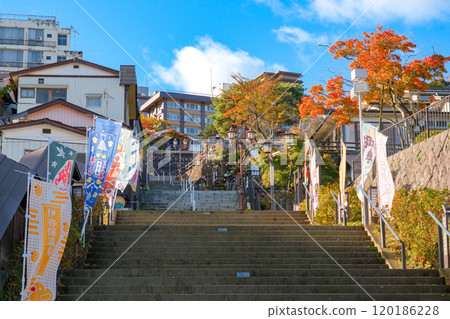 Ikaho in autumn, Ikaho Onsen Stone Steps Street, Shibukawa City, Gunma Prefecture 120186228
