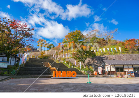 群馬縣澀川市，秋天的伊香保，伊香保溫泉石階街 120186235