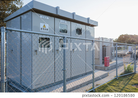 機櫃的重要性:支援安全供電設備的作用 機櫃的重要性:支援安全供電設備的作用 120186580