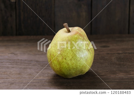 La France pears, shipped directly from Yamagata 120188483