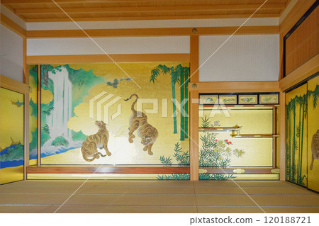 竹林豹虎圖案的華麗日式客房 120188721