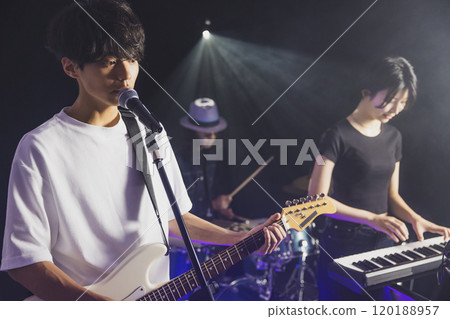 Band Live Vocalist 120188957