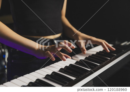 Band Live 120188960