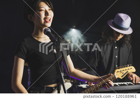 Band Live 120188961