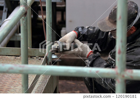 建築塗裝 除鏽 防鏽 底漆 面漆 面罩 鷹架養護 木鋼框架 120190181