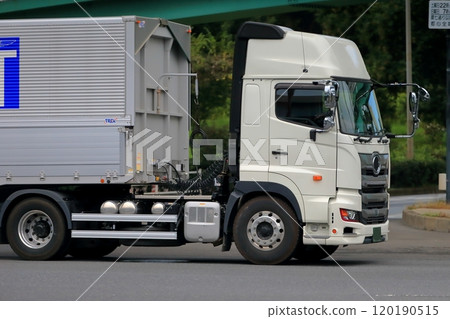 Trailer truck 120190515