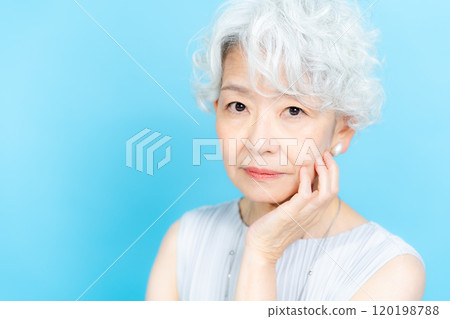 Beauty image of senior women Beauty image of senior women 120198788